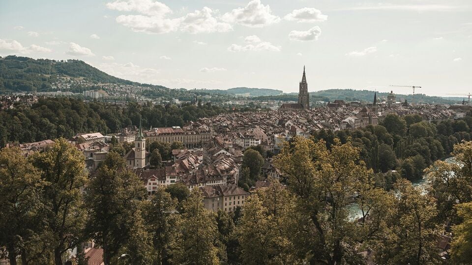 Suiza quiere limitar su población: no hay más empleo disponible, su bajísima tasa de paro es solo del 2,9%