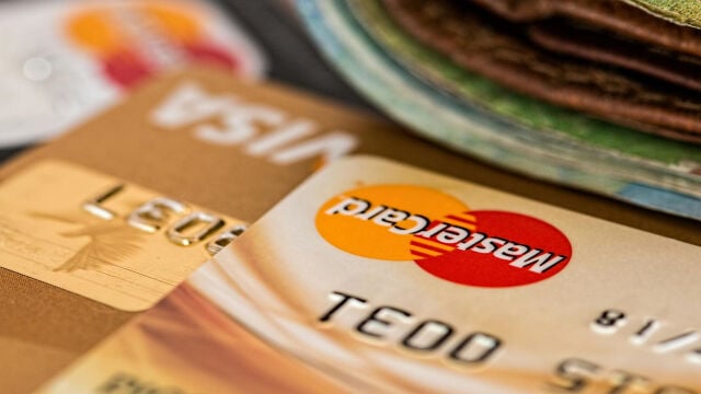 &iquest;Comprar acciones de Visa o Mastercard?