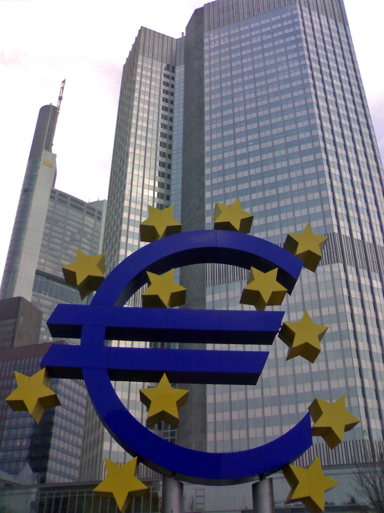 El BCE mantiene tipos al 0% y se espera a diciembre para rebajar la compra de bonos