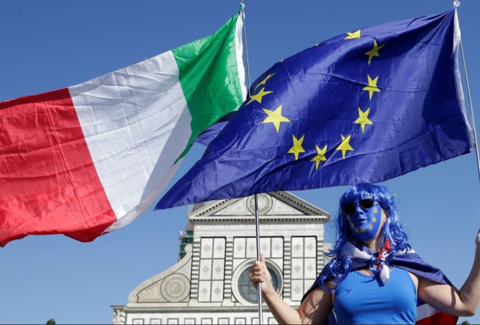 Italia se plantea reducir el déficit y la banca se dispara en la bolsa de Milán